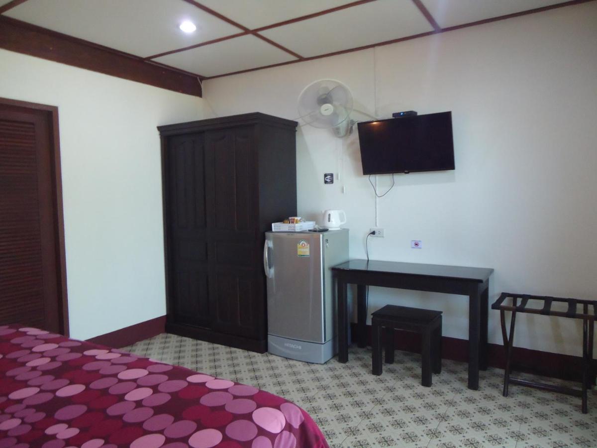 Sea Breeze House, Naiplao Beach Khanom Bagian luar foto