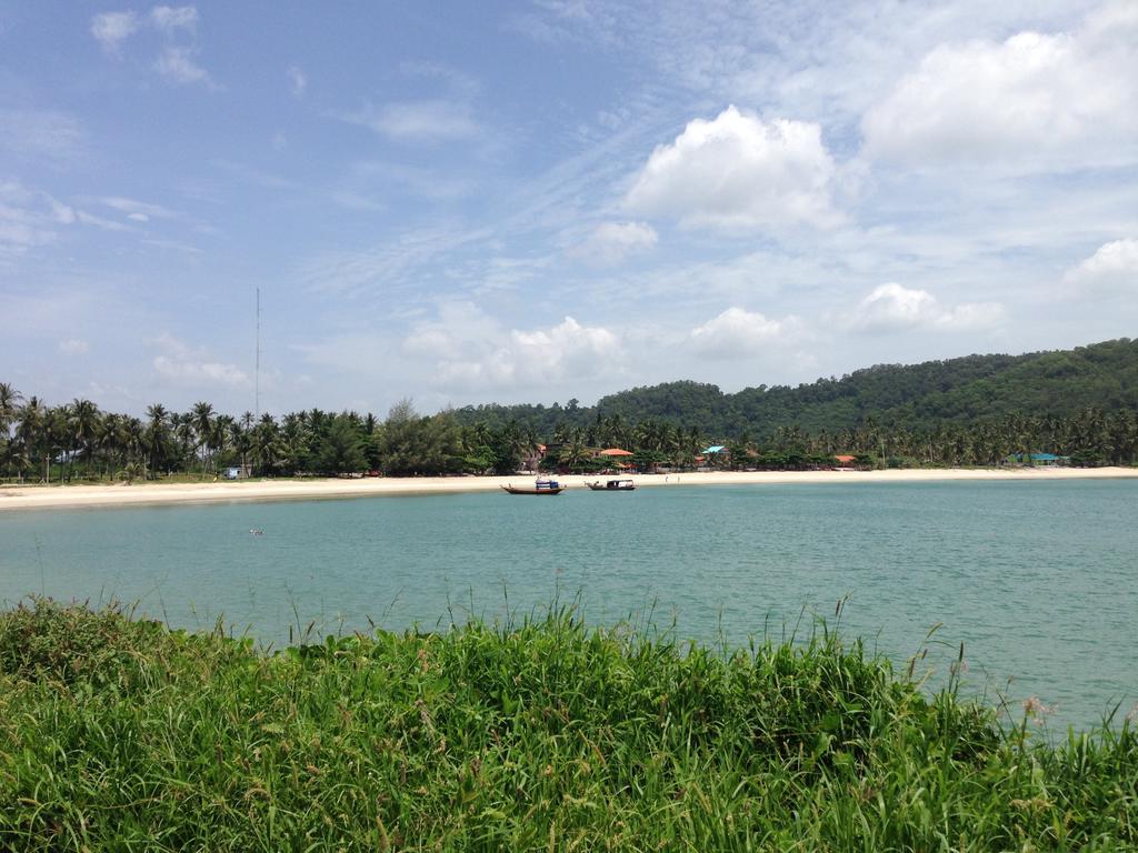 Sea Breeze House, Naiplao Beach Khanom Bagian luar foto
