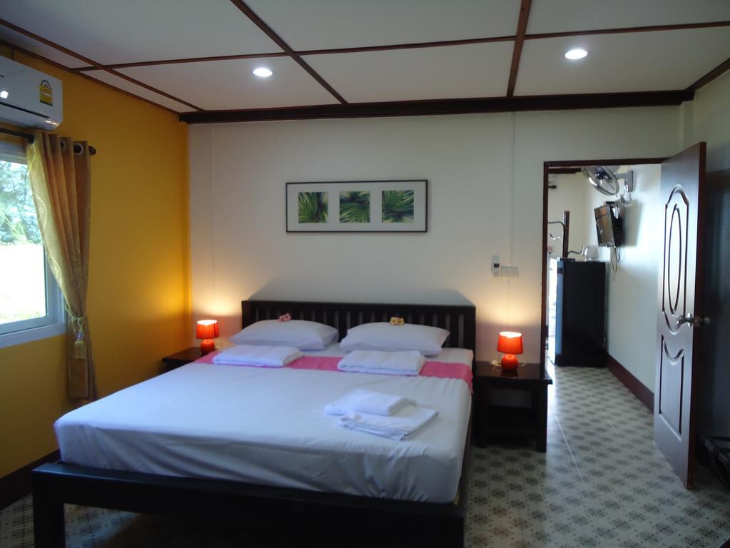 Sea Breeze House, Naiplao Beach Khanom Bagian luar foto