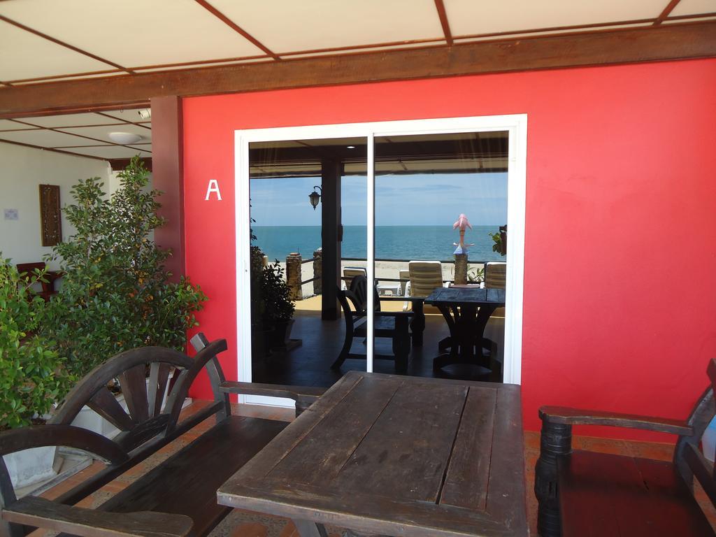 Sea Breeze House, Naiplao Beach Khanom Bagian luar foto