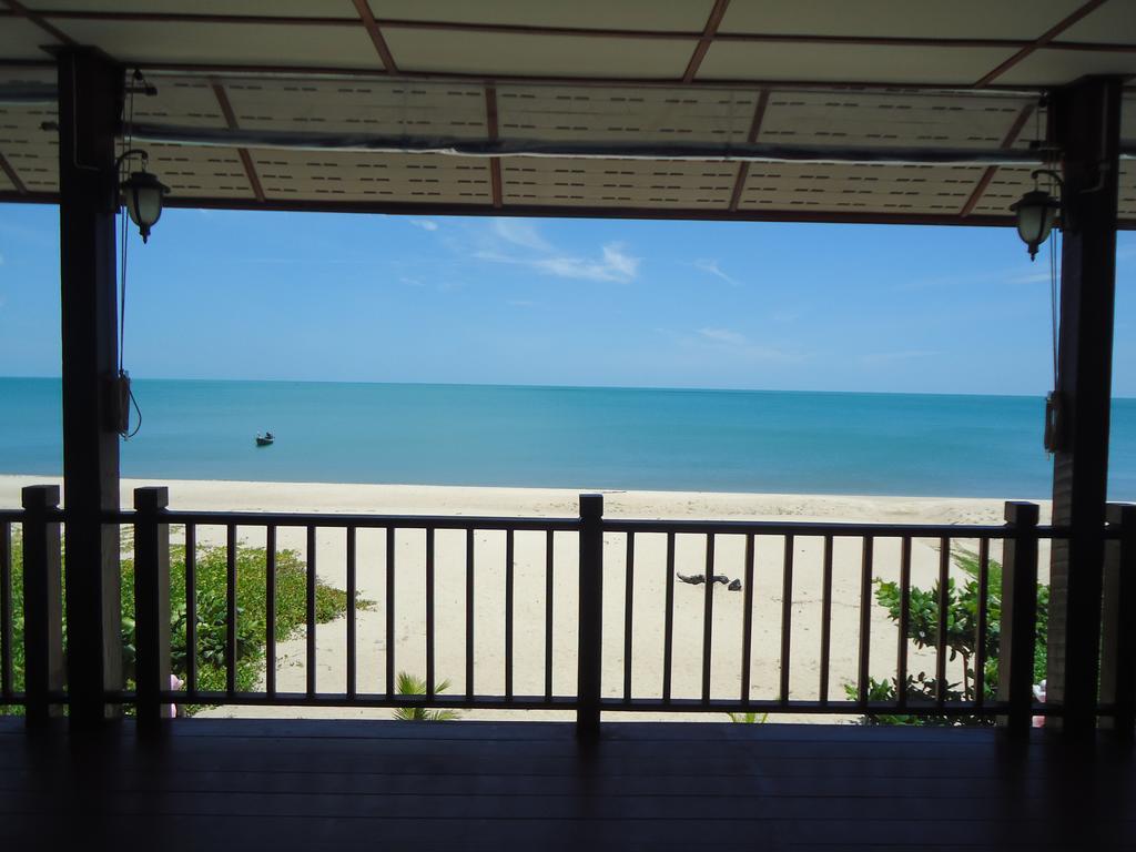 Sea Breeze House, Naiplao Beach Khanom Bagian luar foto