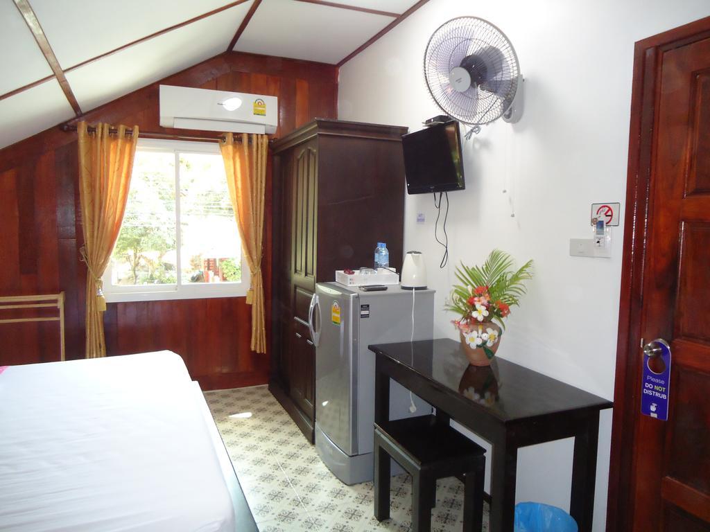 Sea Breeze House, Naiplao Beach Khanom Bagian luar foto