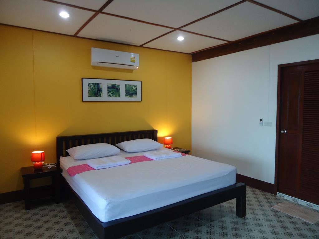 Sea Breeze House, Naiplao Beach Khanom Bagian luar foto